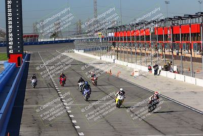 media/Jan-21-2023-Fastrack Riders (Sat) [[fcf3f88a30]]/Level 4/Session 2 Nascar 1/